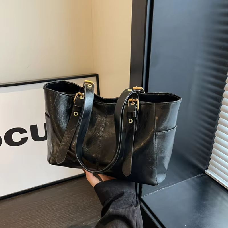 Ruime effenkleurige handtassen - Luxury Bags Korea recensie en prijs
