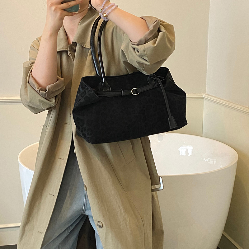 Luipaardprint naaigaren Hasp J - Luxury Bags In Sale recensie en prijs